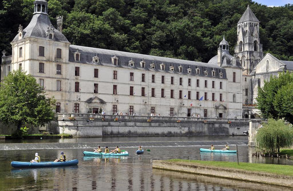 Vvf Perigord Sorges-En-Perigord Hotell Eksteriør bilde