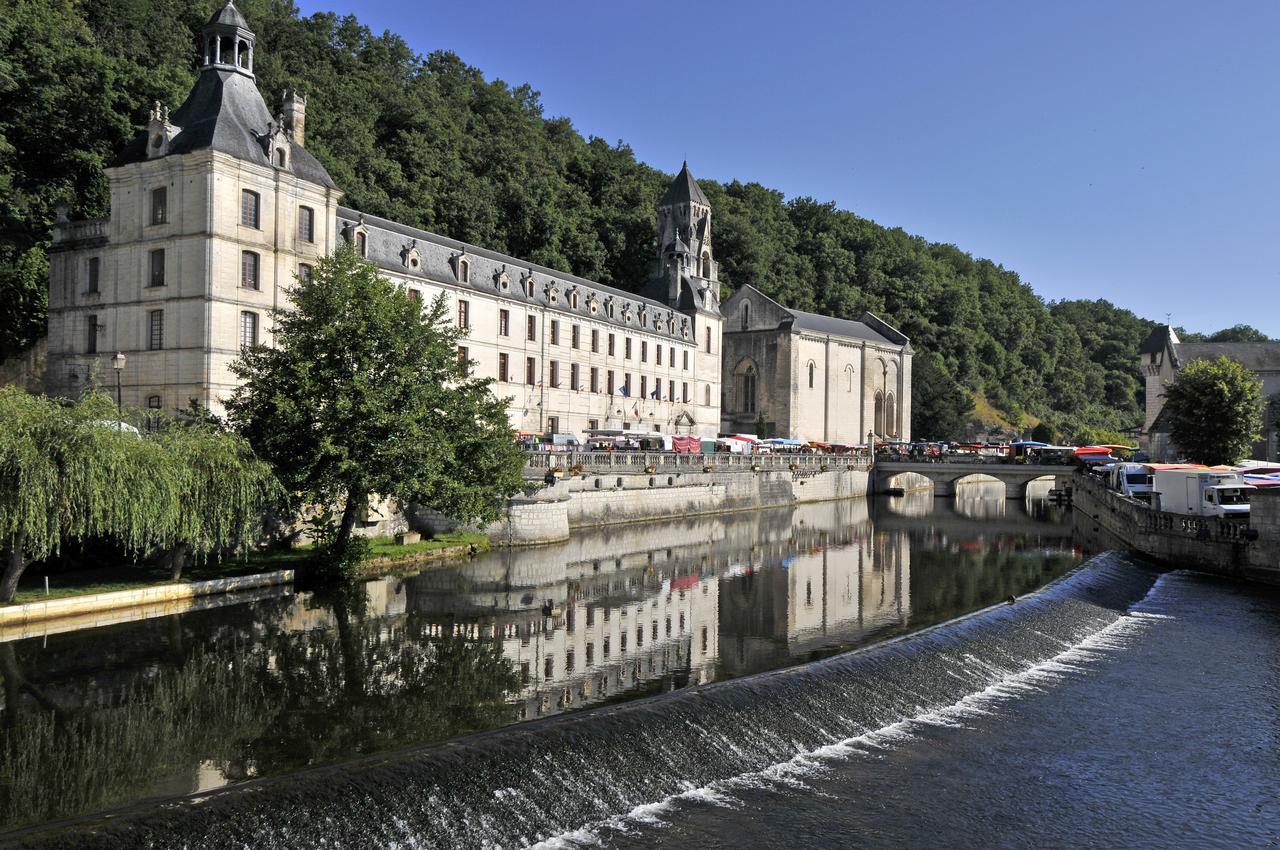 Vvf Perigord Sorges-En-Perigord Hotell Eksteriør bilde